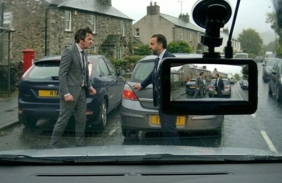 UK road rage incident captured on dashcam